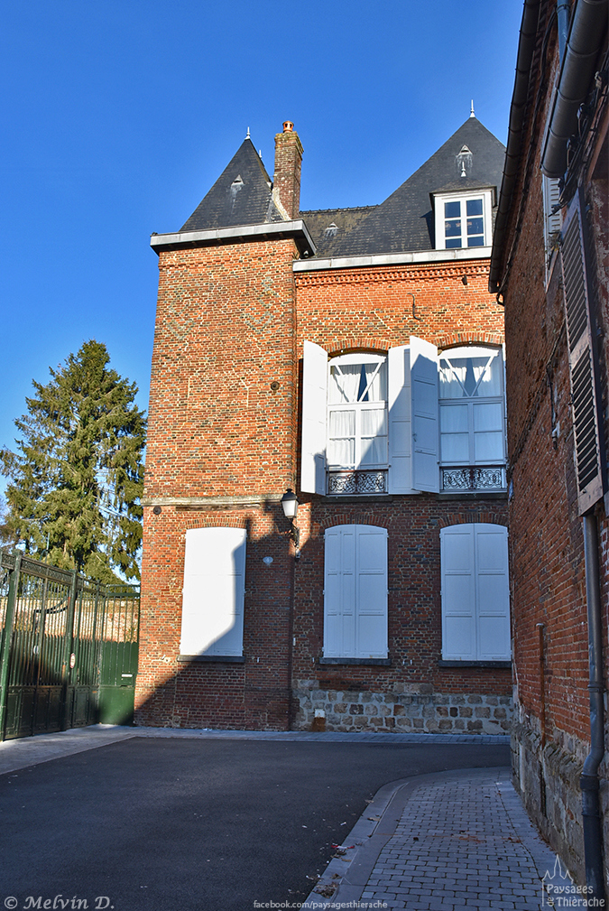 Image hébergée par servimg.com