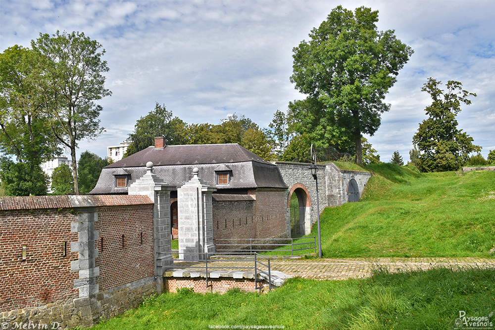 Image hébergée par servimg.com
